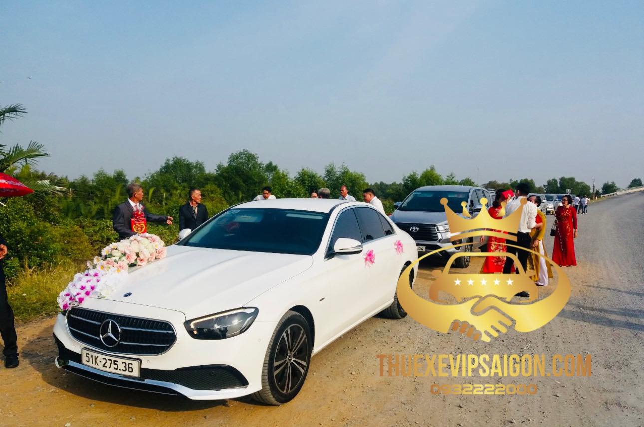 Công ty Vip Cars Bảo Dương cho thuê xe cưới Mercedes ngày 19/2/2023