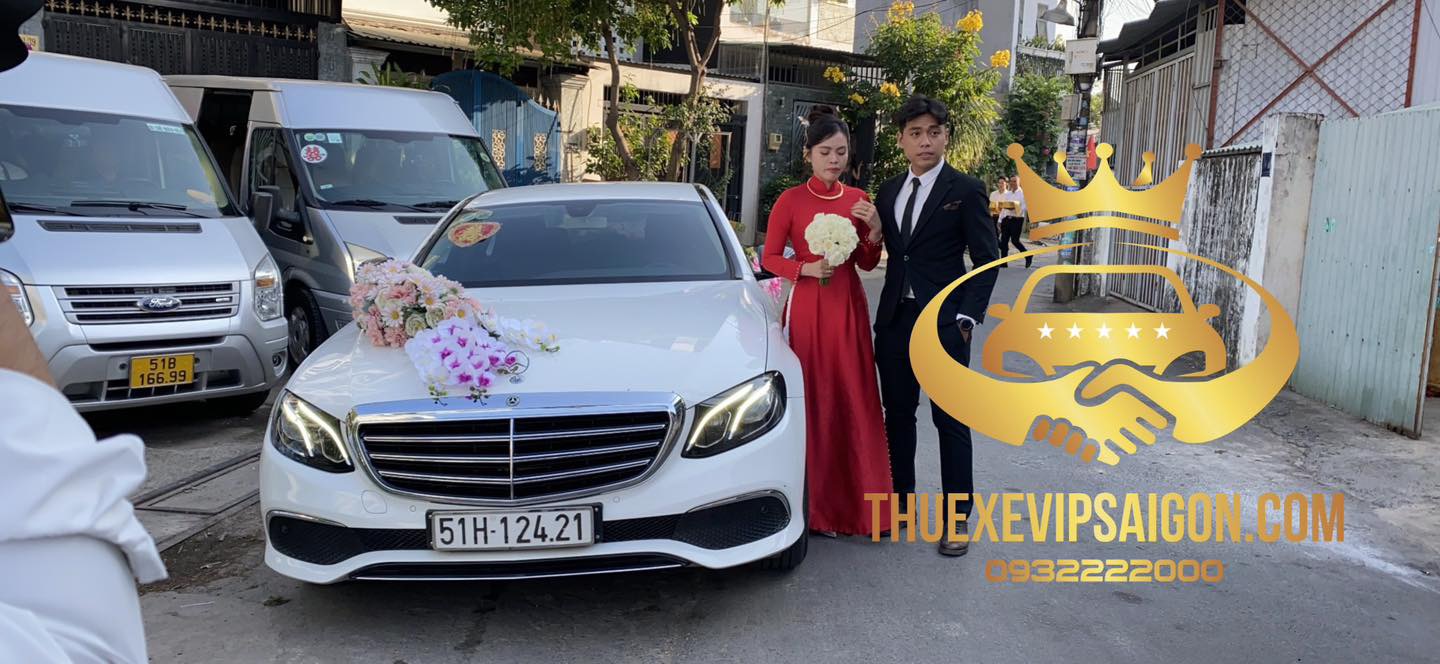 Công ty Vip Cars Bảo Dương cho thuê xe cưới Mercedes ngày 26/2/2023