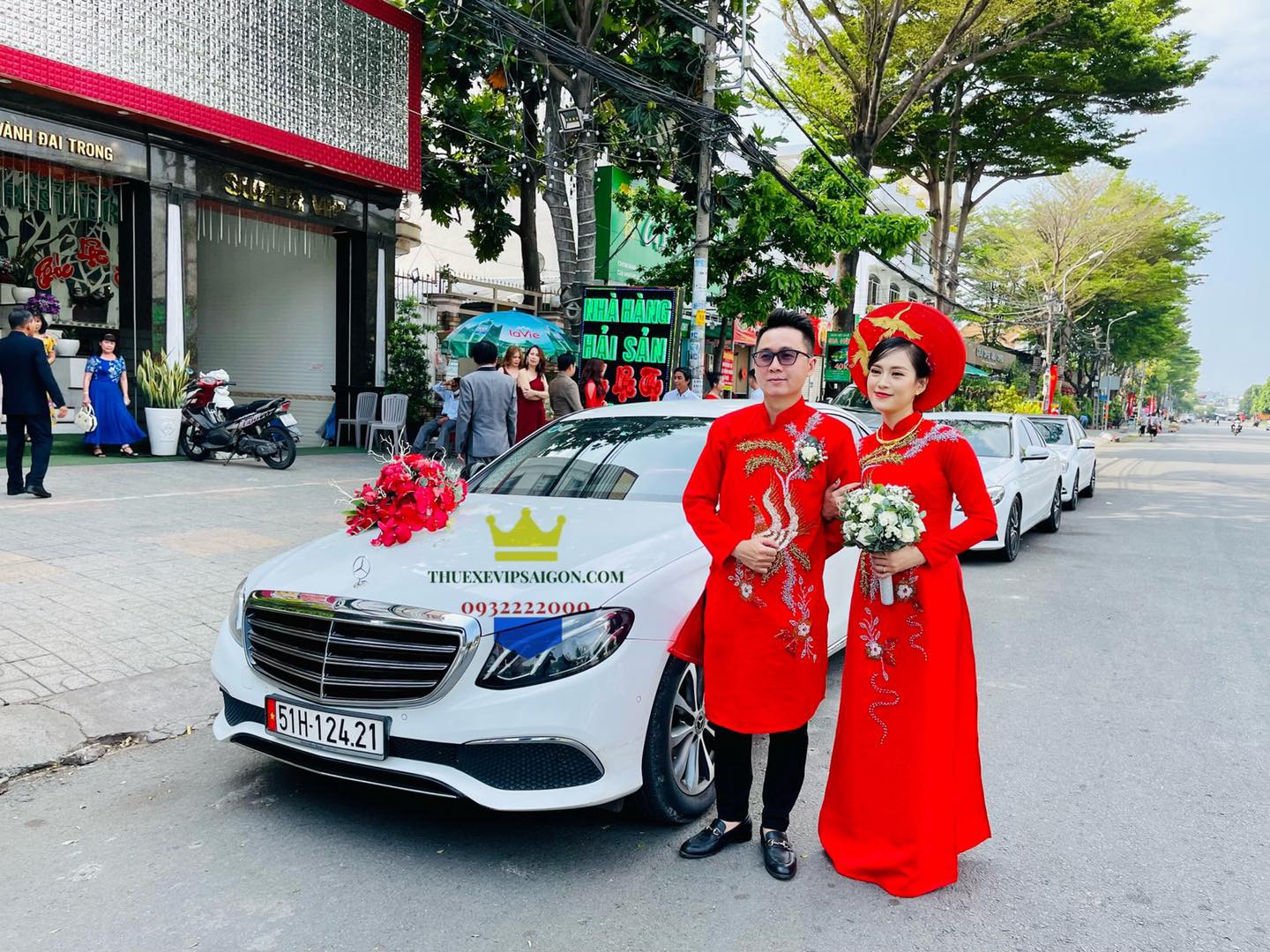 Bao Duong Group thuexevipsaigon.com cung cấp nhiều xe cưới ngày 19/4/2022