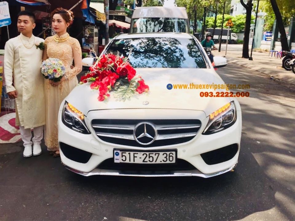 Vip Cars Bảo Dương cho thuê xe cưới Mercedes ngày 23/3/2020