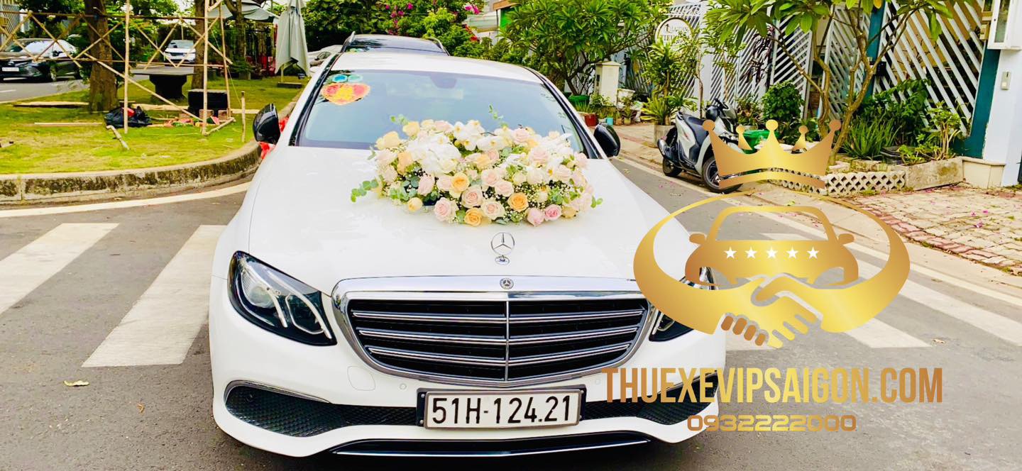 Công ty Vip Cars Bảo Dương cho thuê xe cưới Mercedes ngày 1/3/2023